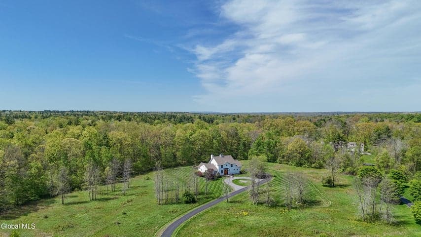 13 Saratoga Farm Road, Malta, NY, photo 3