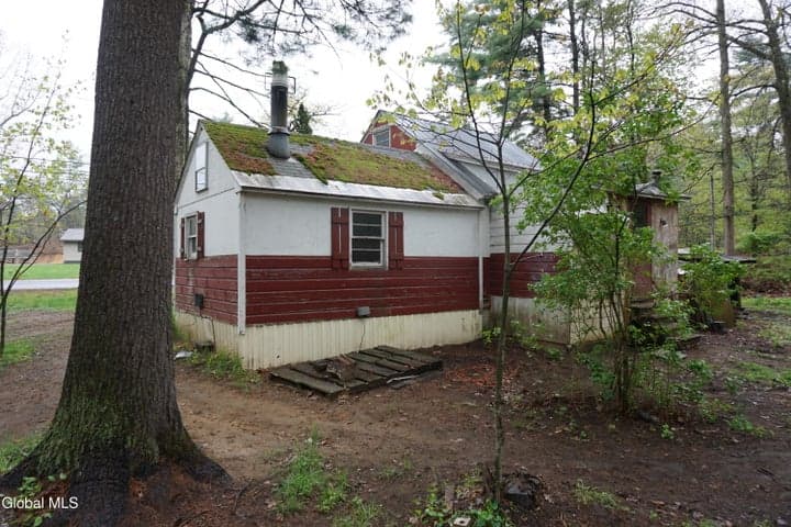 8 Scout Road, Wilton, NY, photo 5