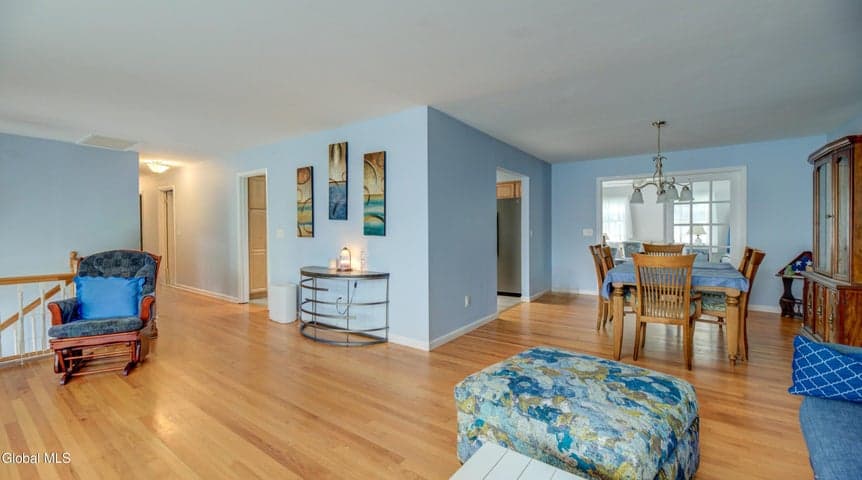 16 Vatrano Lane, Loudonville, NY, photo 4