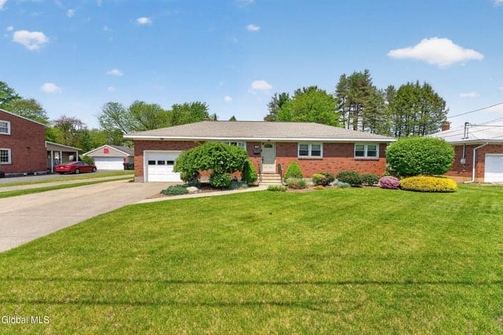 78 McNutt Avenue, Colonie, NY, photo 1