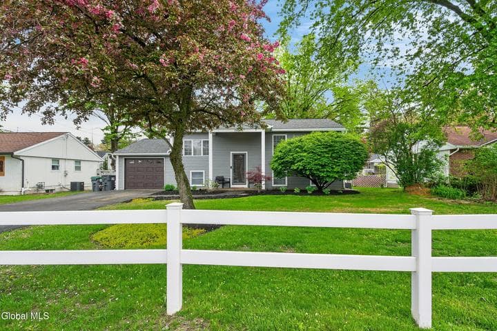 190 Ballston Avenue, Saratoga Springs, NY, photo 1