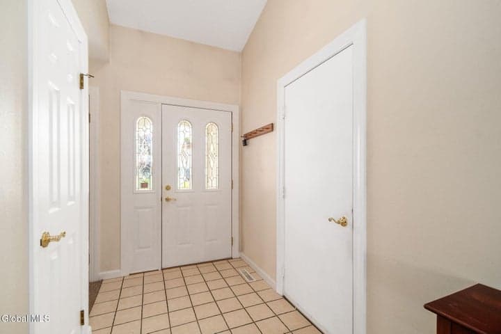 77 Capitol Place, East Greenbush, NY, photo 3