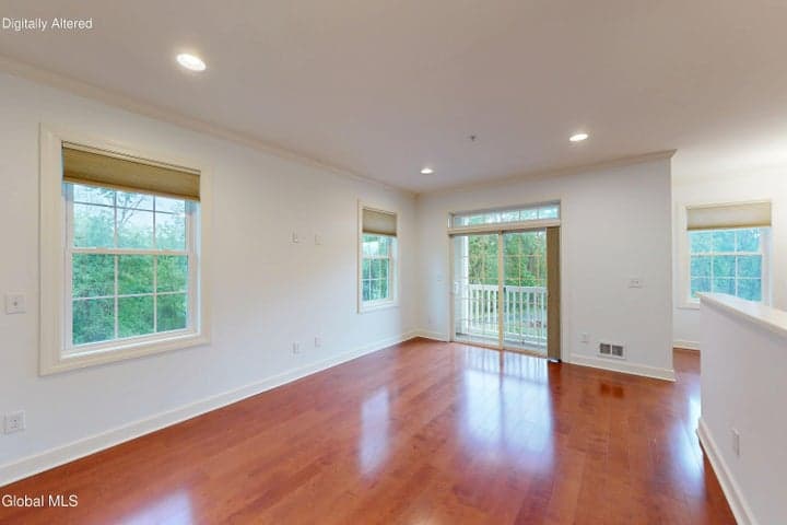14203 Admirals Walk Drive, Cohoes, NY, photo 3