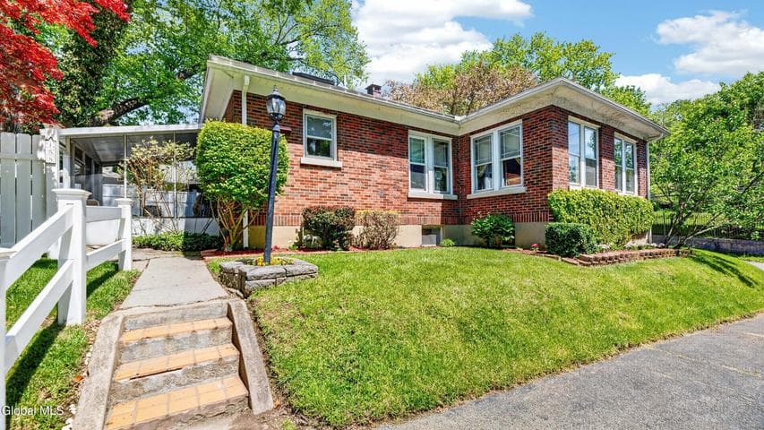 158 Brookside Avenue, Amsterdam, NY, photo 4
