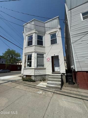 68 Watervliet Avenue, Albany, NY