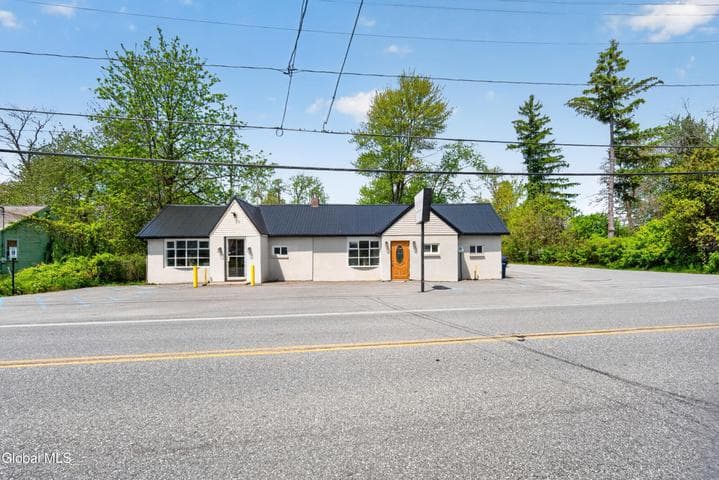 1453 NYS RT 9P, Saratoga, NY