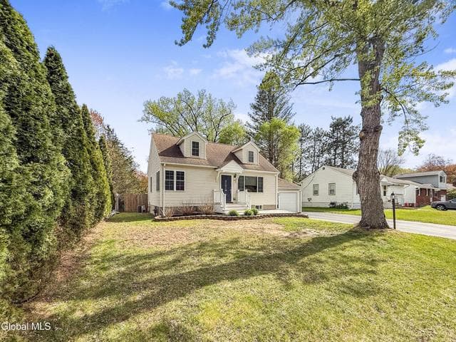 20 St Joseph Street, Colonie, NY, photo 2