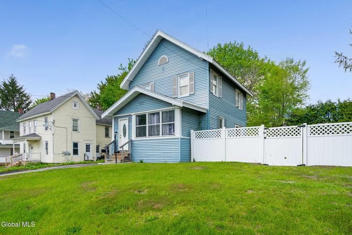 2 W 10th Avenue, Gloversville, NY, photo 3
