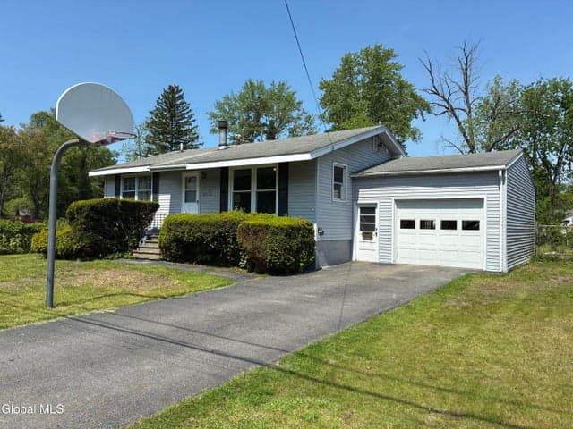 419 Clayton Road, Schenectady, NY, photo 3