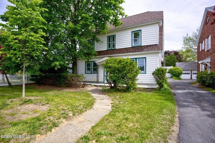 979 Washington Avenue, Albany, NY, photo 2