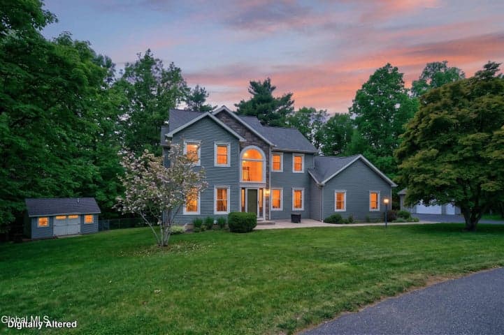 11 Pineview Lane, East Greenbush, NY, photo 3