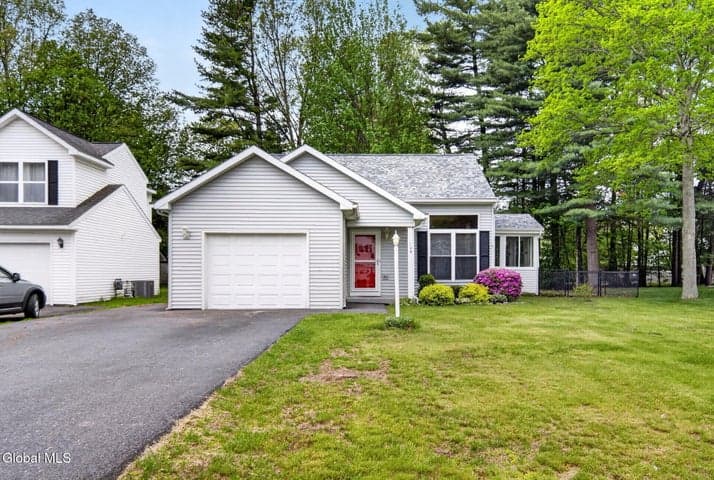 148 Goldfinch Lane, Ballston Spa, NY, photo 1