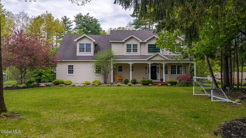 17 Kimberly Lane, Queensbury, NY, photo 3