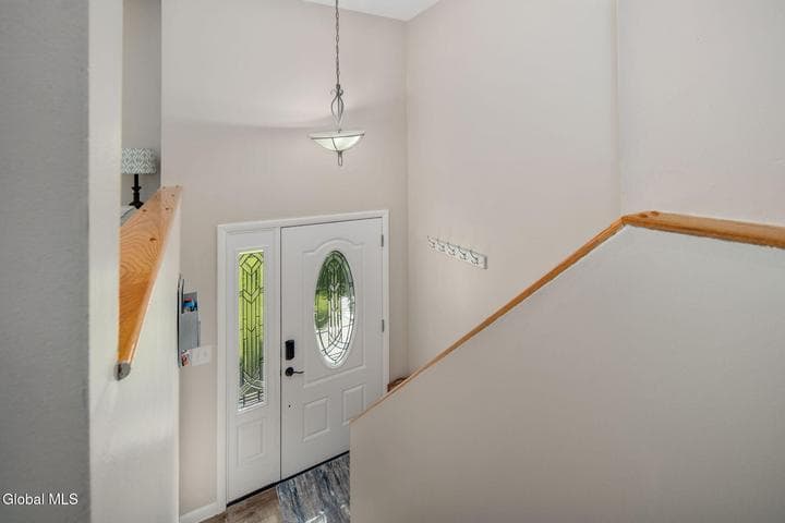 32 Scully Avenue, Latham, NY, photo 4
