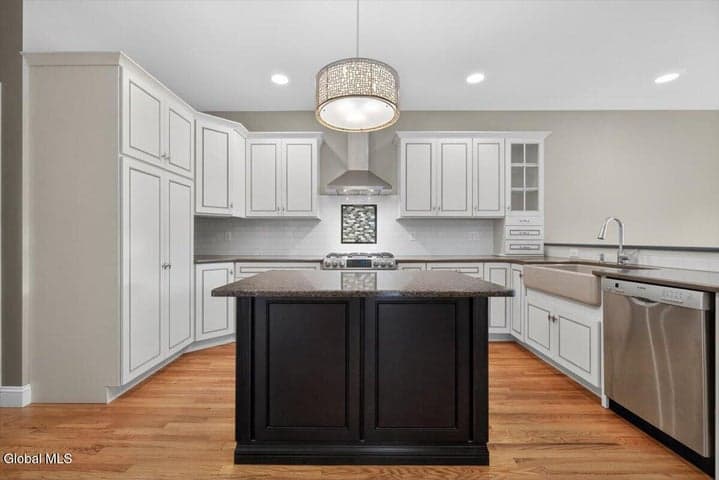 92 Lorenzo Drive, North Greenbush, NY, photo 5