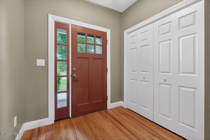 92 Lorenzo Drive, North Greenbush, NY, photo 3