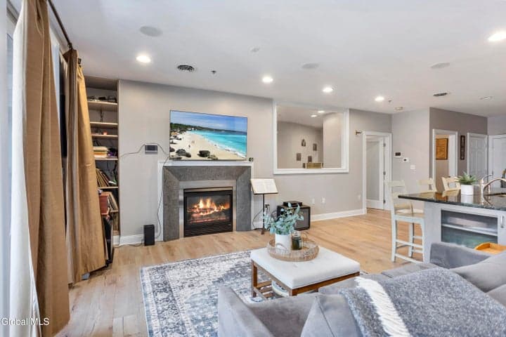 70 Railroad Place #APT 405, Saratoga Springs, NY, photo 3