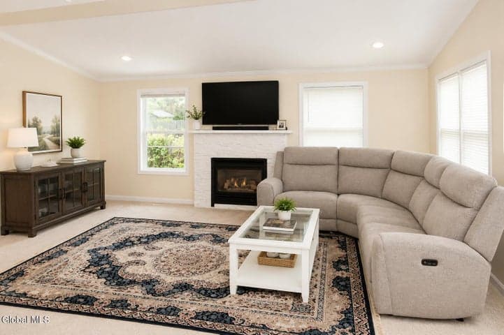 15 Maryland Avenue, Colonie, NY, photo 5
