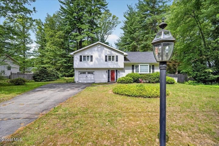 5 Peck Lane, Clifton Park, NY, photo 1