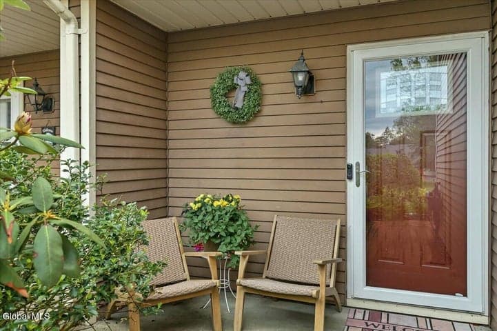 6 Quincy Road, Glenmont, NY, photo 5