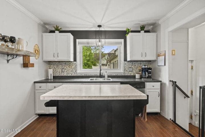 53 Pleasant Court, Cohoes, NY, photo 4