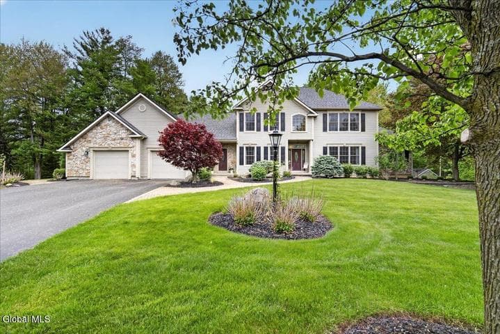 4 Callaway Court, Clifton Park, NY, photo 1