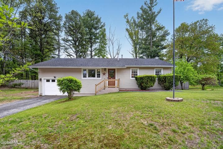 14 Fawn Drive, Milton, NY, photo 1