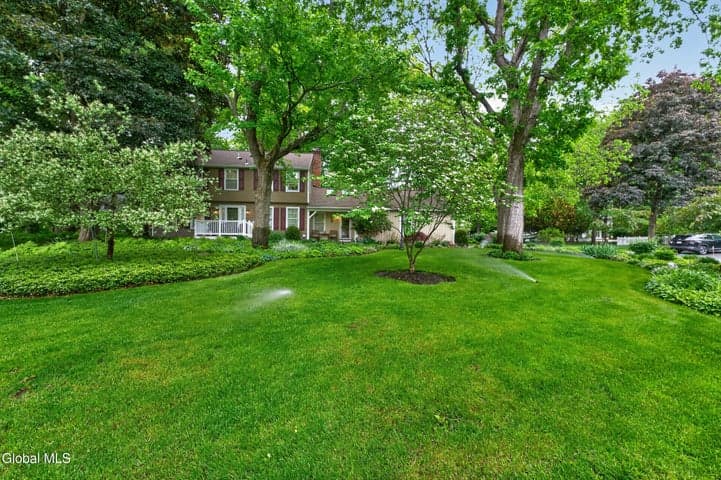 36 Carriage Road, Bethlehem, NY, photo 2