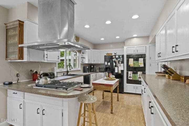 285 Market Street, Amsterdam, NY, photo 5