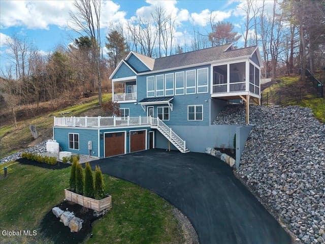 91 Rodgers Lane, Saratoga Springs, NY, photo 2