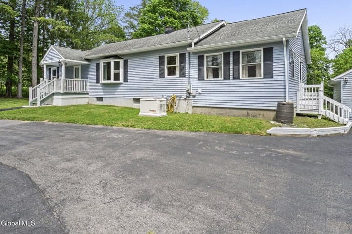 42 Midline Road, Ballston, NY, photo 3