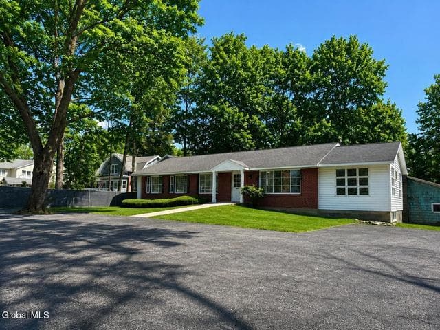 8 Medical Arts Lane, Saratoga Springs, NY, photo 3