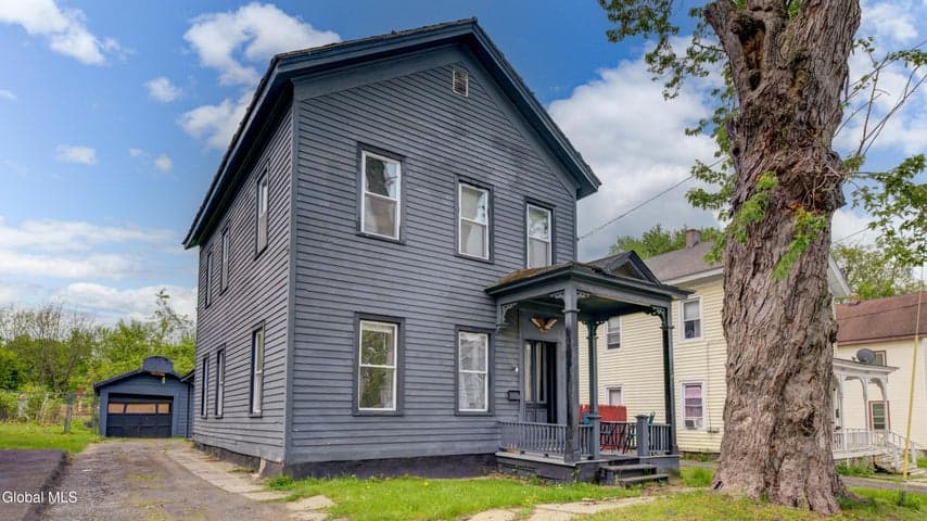 10 Gilbert Street, Johnstown, NY, photo 1