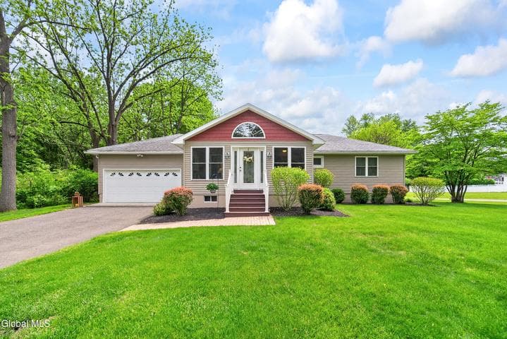17 North Street, Delmar, NY, photo 1