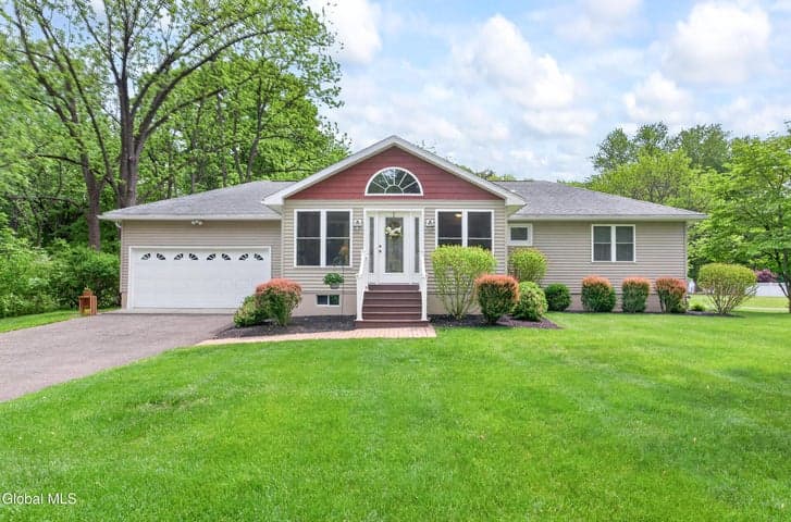 17 North Street, Delmar, NY, photo 2