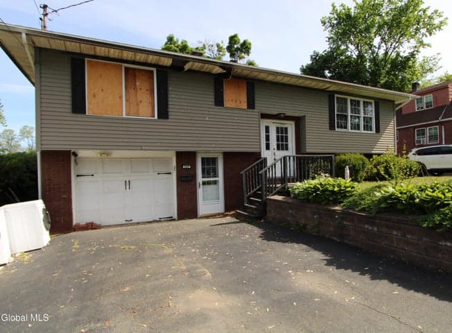 247 Pinehurst Avenue, East Greenbush, NY, photo 1