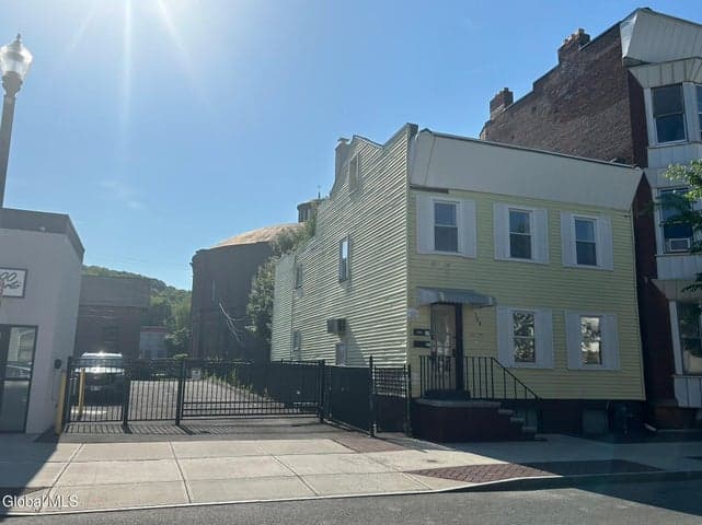 306 4th, Troy, NY, photo 3
