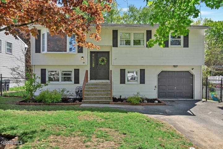 19 James Lane, Troy, NY, photo 2