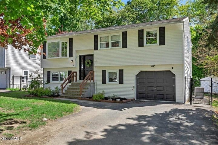 19 James Lane, Troy, NY, photo 3