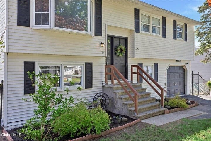 19 James Lane, Troy, NY, photo 4