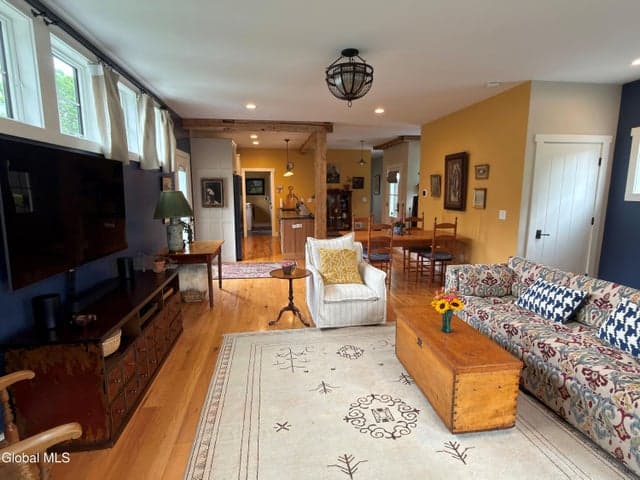 75 S Franklin Street, Saratoga Springs, NY, photo 3