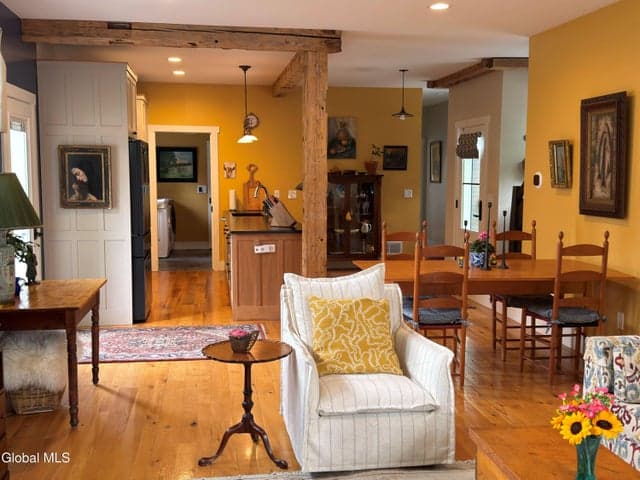 75 S Franklin Street, Saratoga Springs, NY, photo 4