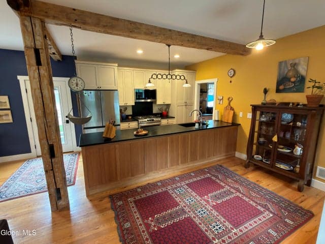 75 S Franklin Street, Saratoga Springs, NY, photo 5