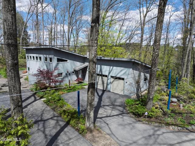 17 Ten Springs Drive, Saratoga Springs, NY, photo 2