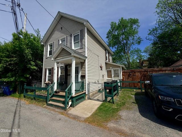 11 Court Street, Johnstown, NY, photo 3