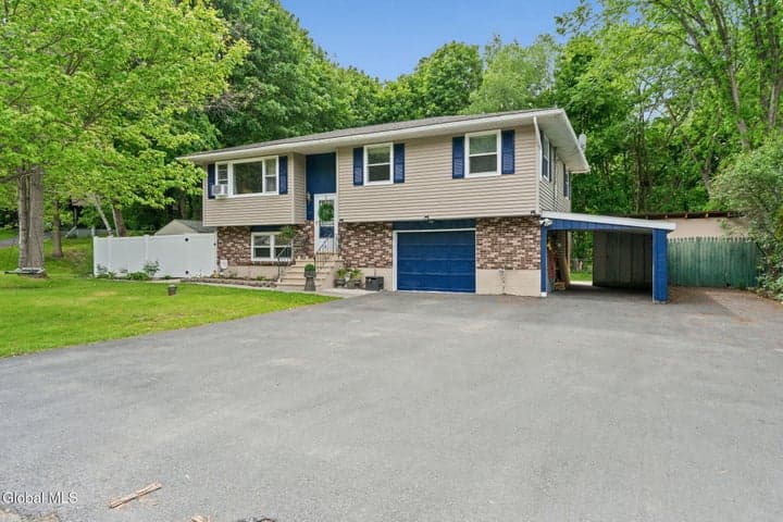 54 Kuhl Boulevard, North Greenbush, NY, photo 1
