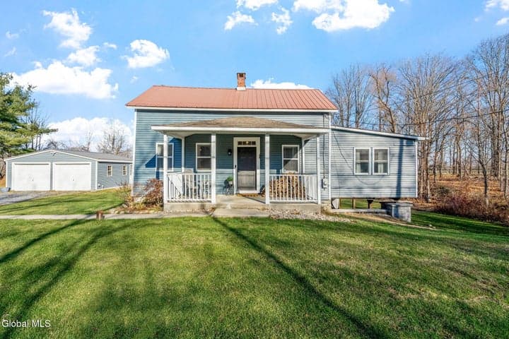 1612 W Glenville Road, Glenville, NY, photo 1