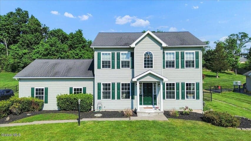 20 Laura Lane, Ravena, NY, photo 1