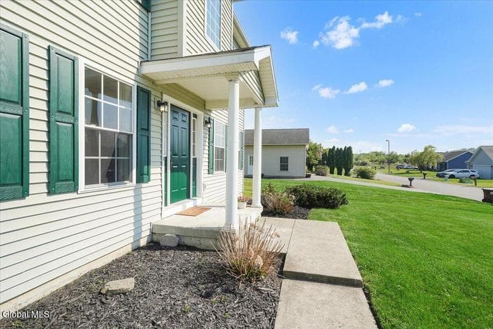 20 Laura Lane, Ravena, NY, photo 3