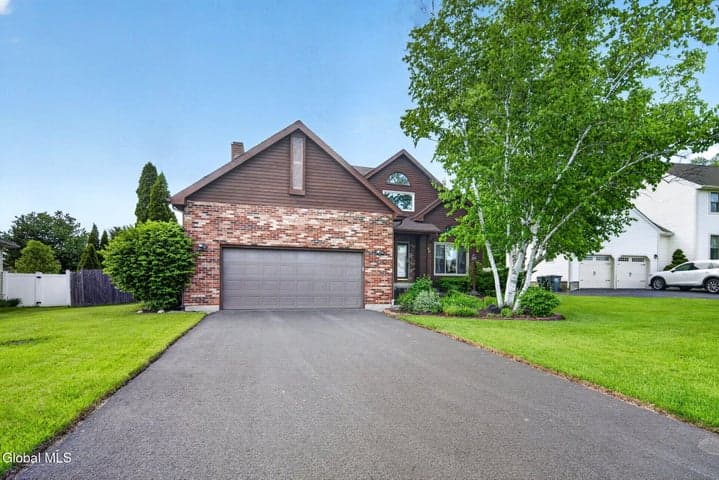 23 Rolling Hills Road, Colonie, NY, photo 2